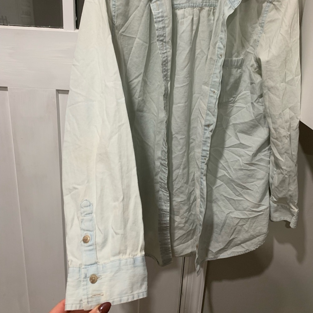 Light blue American eagle jeggings shirt